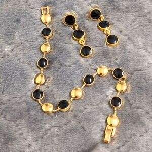 Vintage 1990's Black & Goldtone Bracelet and Pierced Earring Set